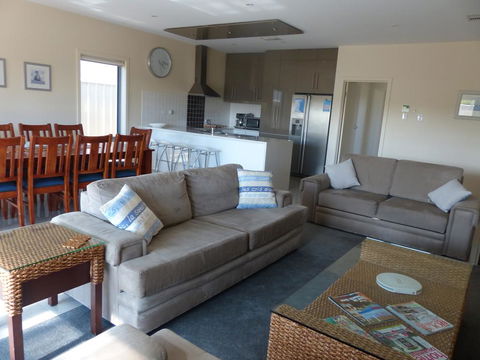 Residence On Robe - Port Augusta Accommodation 3