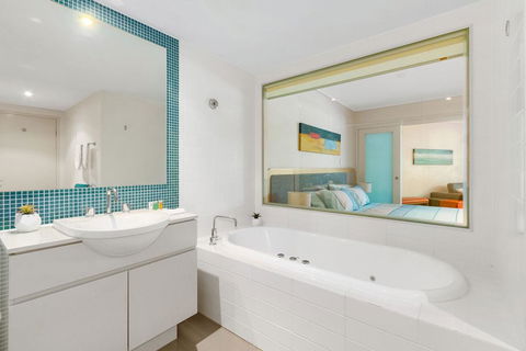 RESORT & SPA WITH PRIVATE PLUNGE POOL 7008/09 - Port Augusta Accommodation 2