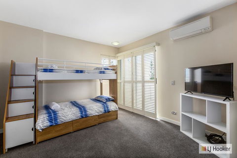 RESORT ON THE BEACH 1219/20 - Port Augusta Accommodation 3