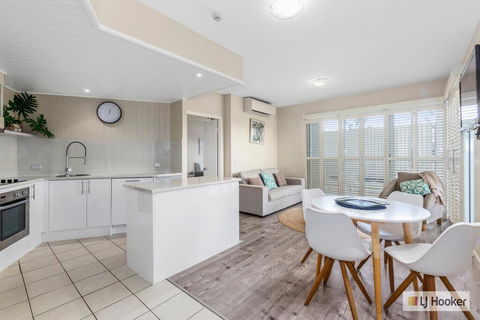 RESORT ON THE BEACH 1219/20 - Port Augusta Accommodation 2