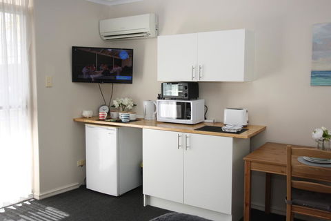 Resort Serviced Apartments - Mandurah - Port Augusta Accommodation 3