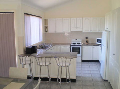 Retreat On Surf Beach - Port Augusta Accommodation 2