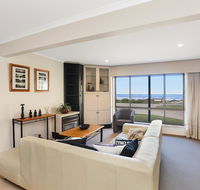 Right on the Beach  Moana - Port Augusta Accommodation