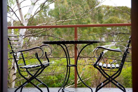 Romantic Treehouse Getaway - Port Augusta Accommodation 2
