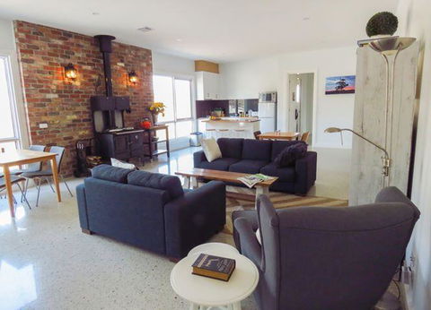 Rooks Edge - Port Augusta Accommodation 2