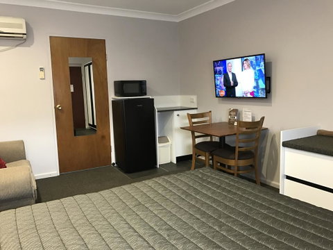 Roydons Motor Inn - Port Augusta Accommodation 0