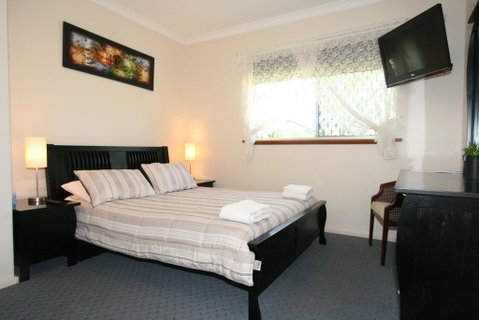 Safety Bay Guest House - Port Augusta Accommodation 1