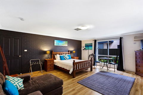 Salamander Beach Accommodation - Adults Only - Port Augusta Accommodation 3