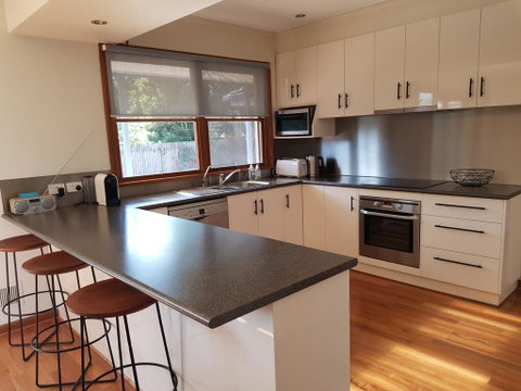 Sandy Bottoms - Port Augusta Accommodation 1