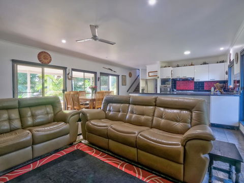 Sandy Feet Retreat Hervey Bay - Port Augusta Accommodation 1