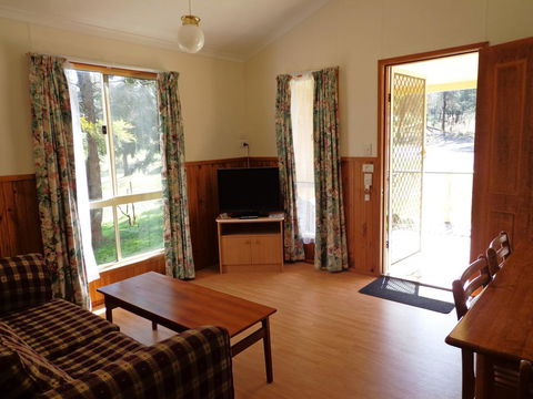 Sandy Hollow Tourist Park - Port Augusta Accommodation 1