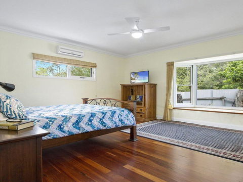 Sandy Shores - Character, Charm, Outdoor Spa - Port Augusta Accommodation 3