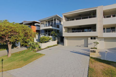 Sapphire Blue Apartment - Port Augusta Accommodation 3