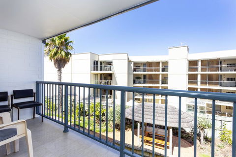 Scarborough Seaside Apartment 217 - Port Augusta Accommodation 3