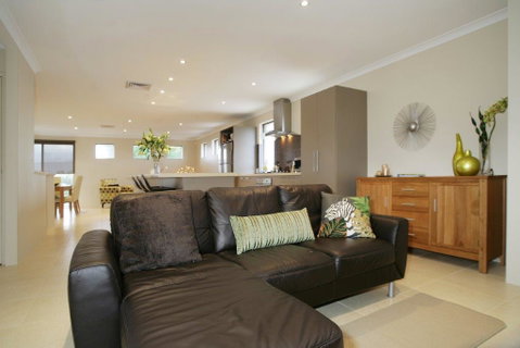 Seal 4 Bedroom House By Shoalwater Executive Homes - Port Augusta Accommodation 0