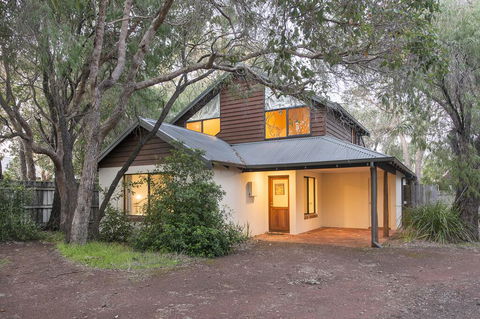 Shady Shack - Port Augusta Accommodation 0