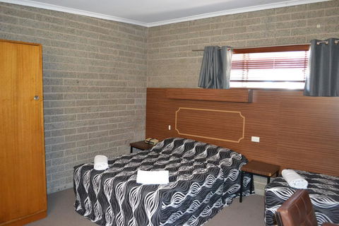 Shamrock Hotel Motel Balranald - Port Augusta Accommodation 2