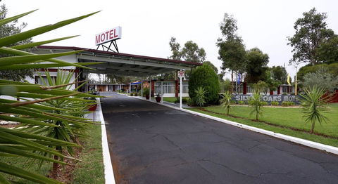 Silver Oaks Motel - Port Augusta Accommodation 0