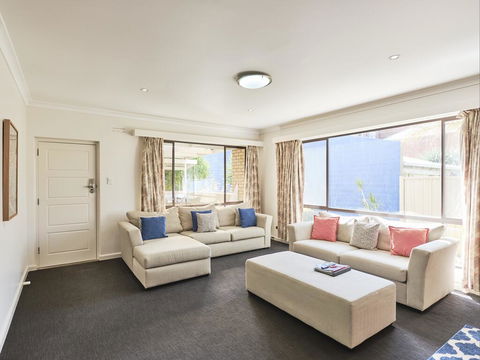 Skymirror Villa - Port Augusta Accommodation 2
