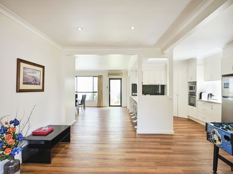 Skymirror Villa - Port Augusta Accommodation 0