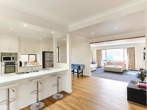Skymirror Villa - Port Augusta Accommodation 3