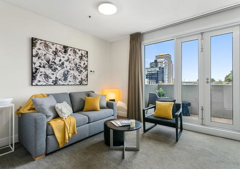 South Yarra Delight - Car Park, Wifi And Swimming Pool - Port Augusta Accommodation 0