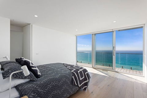 Southpoint -Brand New Home, Oceanfront Views - Port Augusta Accommodation 3