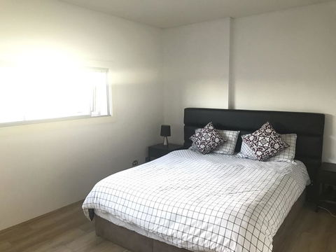 Spacious One Bedroom Apartment In Marrickville - Port Augusta Accommodation 3