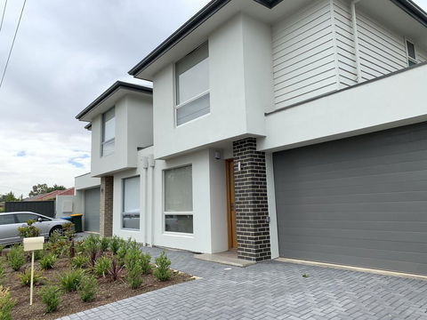 Spacious Rooms Home-Stay With Free Wifi - Port Augusta Accommodation 1
