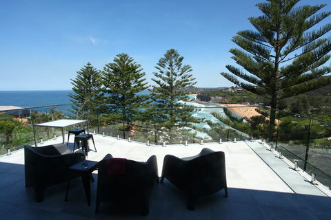 Spectacular Bilgola Beachhouse - Port Augusta Accommodation 0