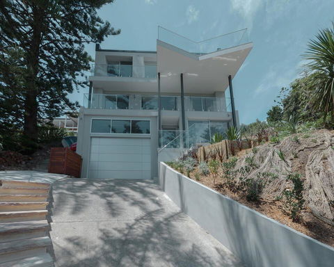 Spectacular Bilgola Beachhouse - Port Augusta Accommodation 2