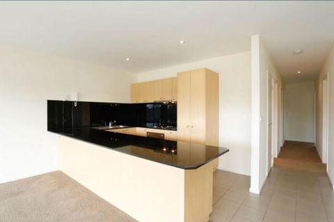 Spectacular River Views In Fabulous Footscray. - Port Augusta Accommodation 3