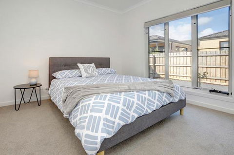Staughton Sounds - Port Augusta Accommodation 3