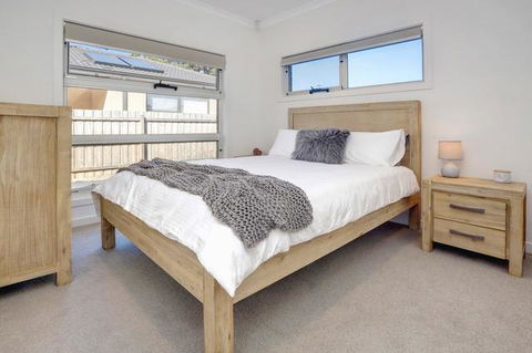 Staughton Sounds - Port Augusta Accommodation 2