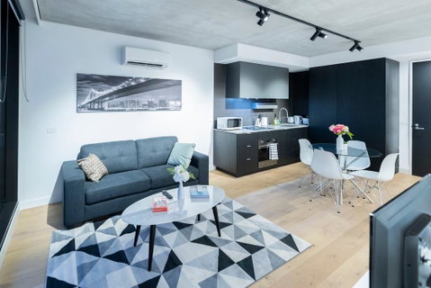 STAY&CO Docklands Drive - Port Augusta Accommodation 1