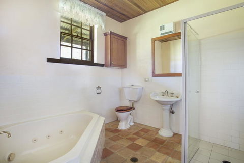 Stone Cottage - Port Augusta Accommodation 1