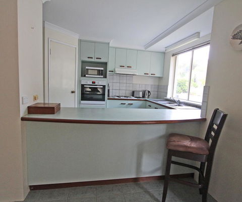 Stones-Throw - Port Augusta Accommodation 1