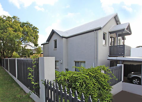 Stones-Throw - Port Augusta Accommodation 0
