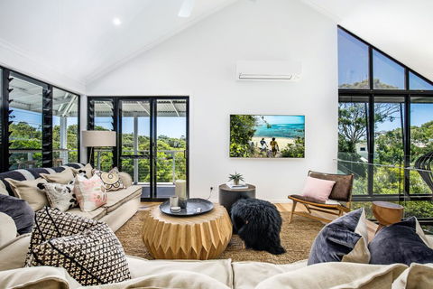 Stylish And Spacious Masterpiece, Sunshine Beach - Port Augusta Accommodation 2