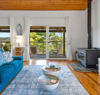 Stylish Renovated Home - Ocean Views - Fireplace - Port Augusta Accommodation