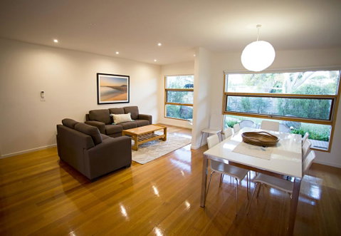SUNNY DAZE - Port Augusta Accommodation 3