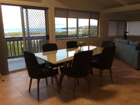 Sunnyside Holiday Home - Port Augusta Accommodation 3