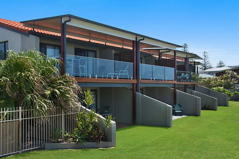 Sunrise Reef Unit 2 - Lennox Head - Port Augusta Accommodation 3