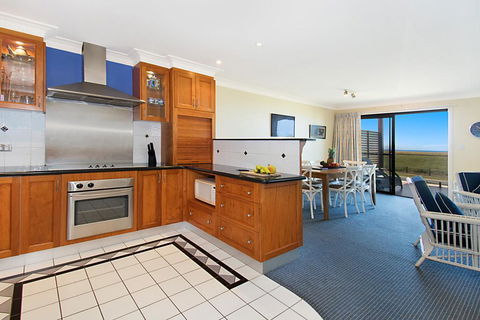 Sunrise Reef Unit 2 - Lennox Head - Port Augusta Accommodation 2