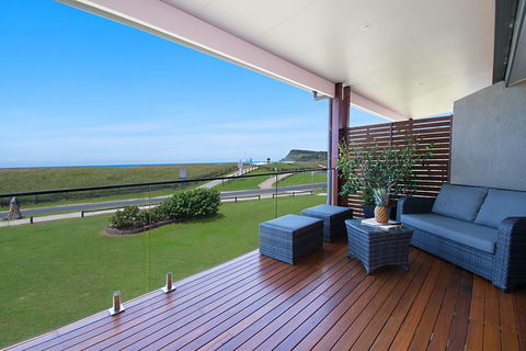 Sunrise Reef Unit 2 - Lennox Head - Port Augusta Accommodation 0