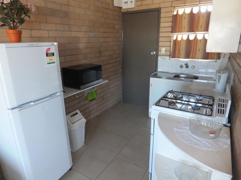 Sunrise Units - Port Augusta Accommodation 3