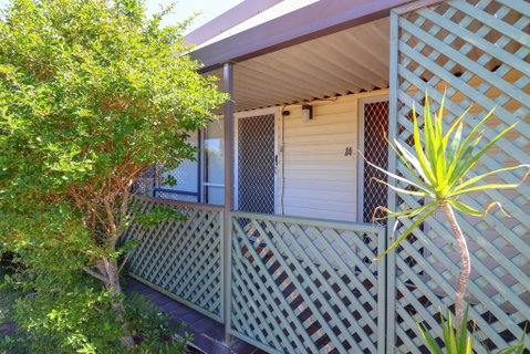 Surfs Up - Port Augusta Accommodation 1