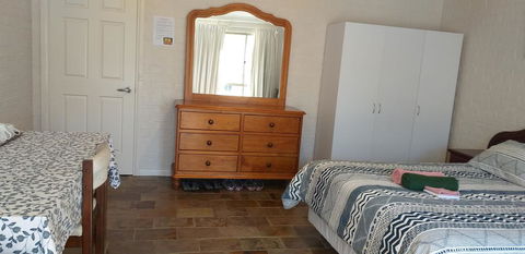 Sweet Home By The Golf Course - Port Augusta Accommodation 1