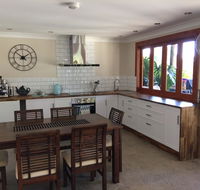 TAKURA HEIGHTS Modern Country Apartment with pool access - Port Augusta Accommodation