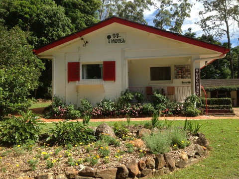 Tall Trees Motel Mountain Retreat - Port Augusta Accommodation 3